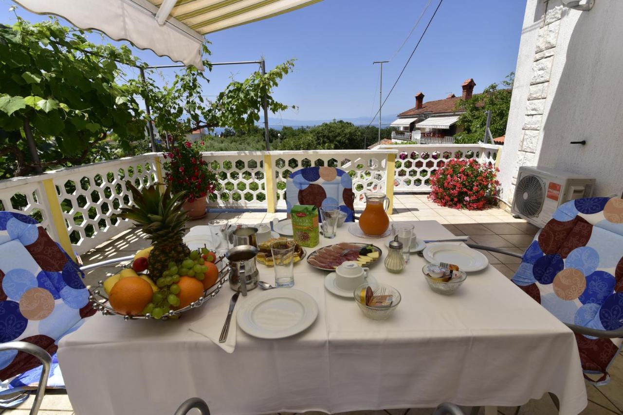 Guest house Tom Malinska Extérieur photo