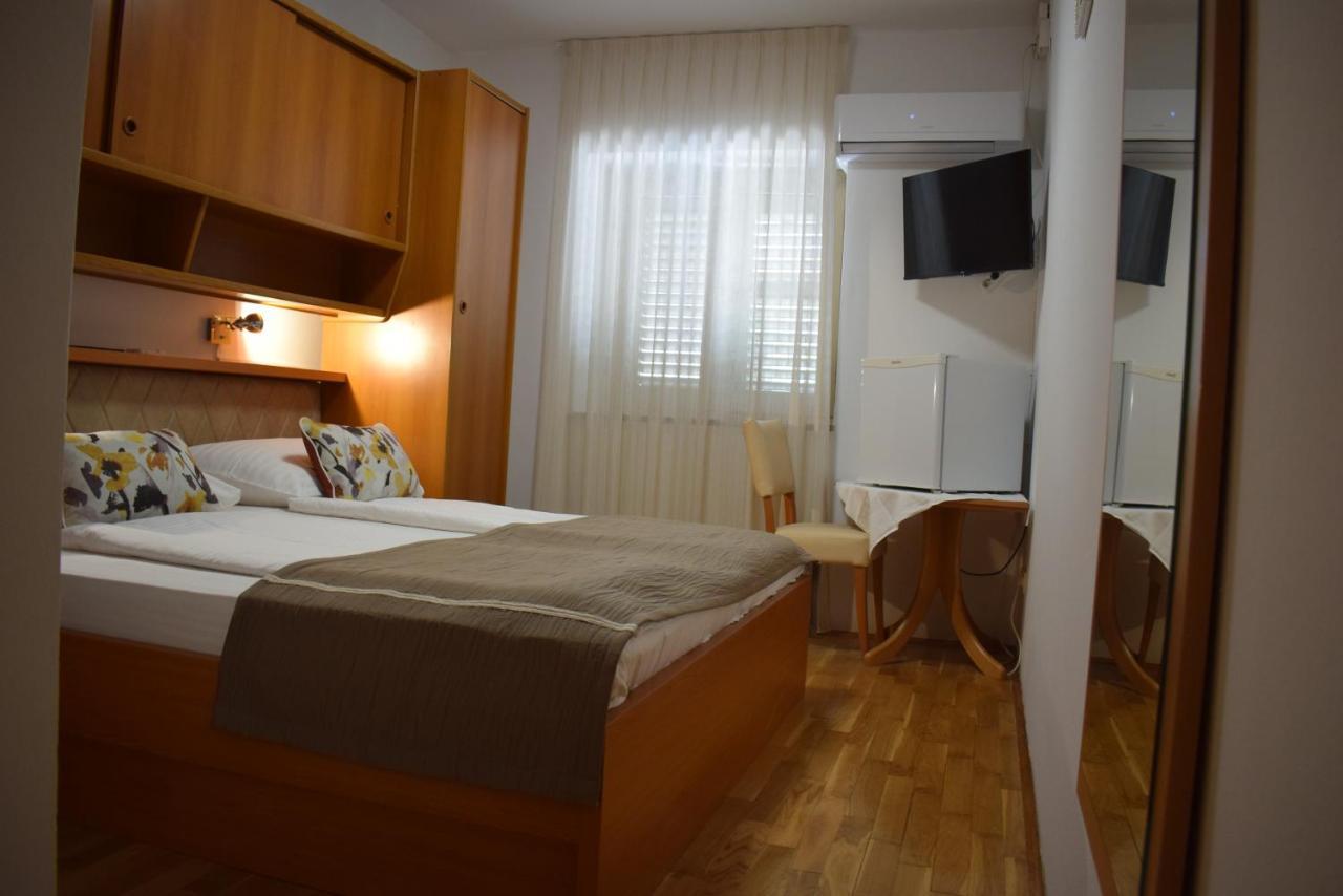 Guest house Tom Malinska Extérieur photo