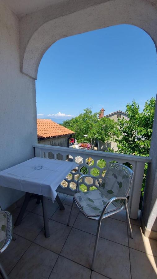 Guest house Tom Malinska Extérieur photo