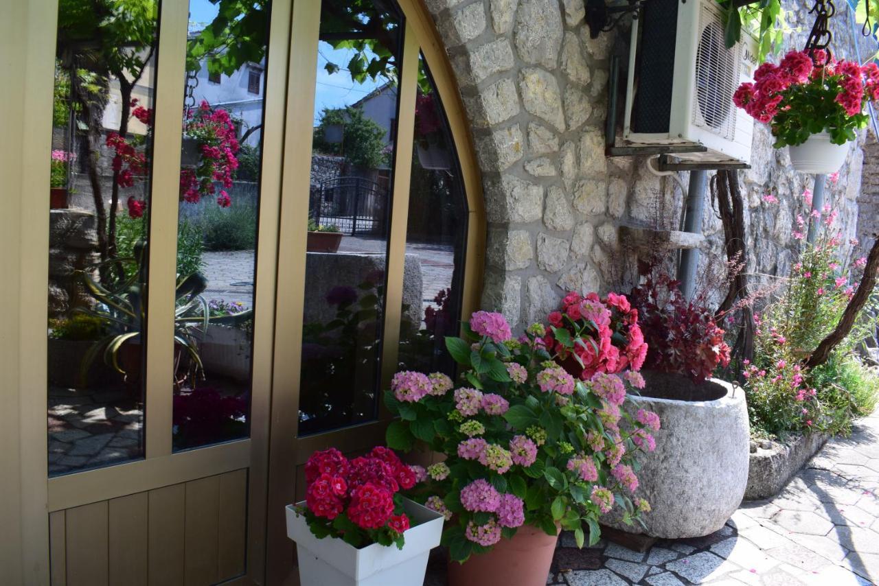 Guest house Tom Malinska Extérieur photo